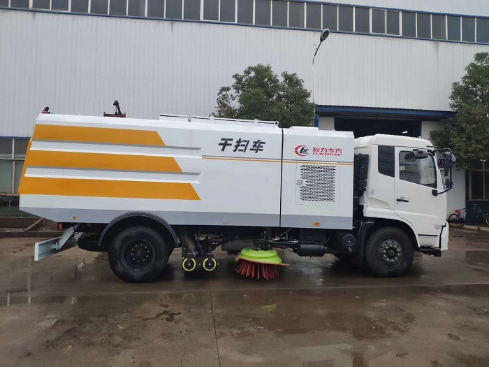 東風天錦干濕兩用掃路車圖片