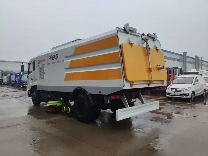 東風天錦干濕兩用掃路車圖片