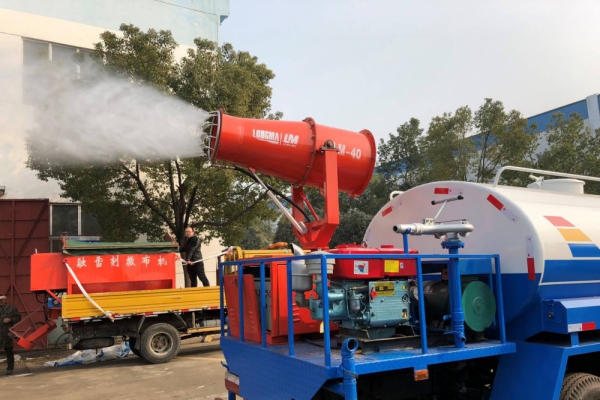 東風(fēng)大多利卡霧炮車(8噸、30-40米噴霧機(jī))圖片