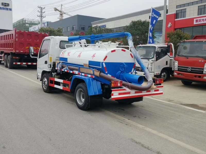 凱馬2方藍(lán)牌吸糞車