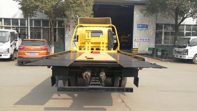 解放虎V藍(lán)牌一拖二清障車