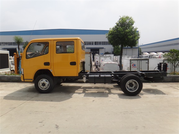 東風(fēng)雙排座8-10米平臺升降高空作業(yè)車圖片