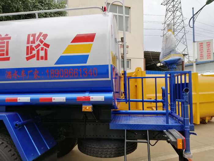 東風(fēng)T3灑水車（12方）圖片
