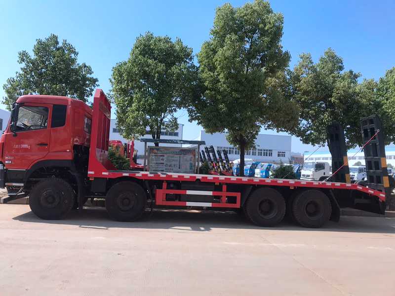 東風(fēng)天龍前四后八平板運輸車圖片